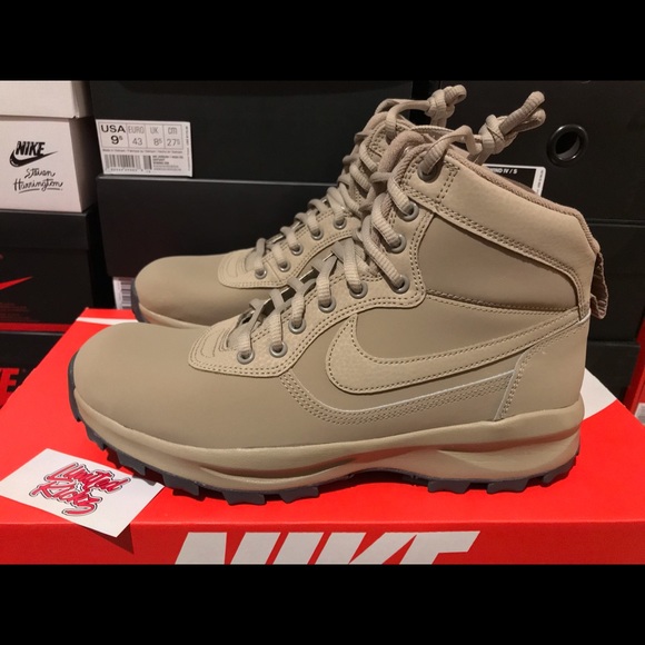 khaki nike shoes